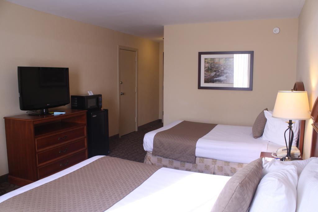 The Inn At Cobleskill Room photo