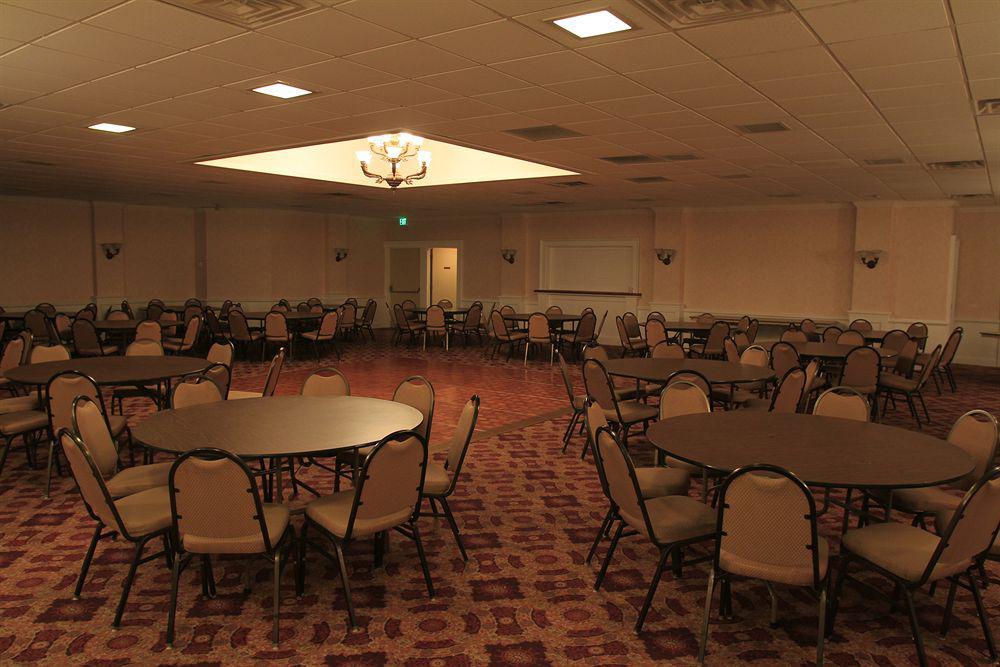 The Inn At Cobleskill Exterior photo